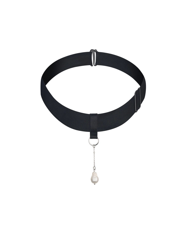 Minimalistic choker with pearl