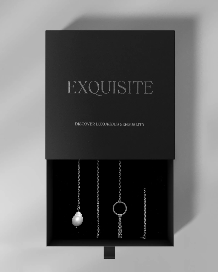 Necklace with pearl